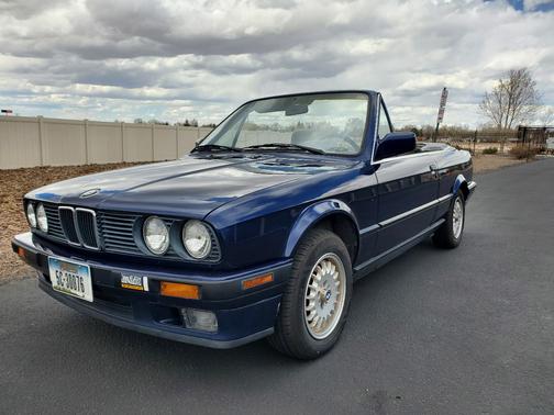 Blue 1992 BMW 318 iC