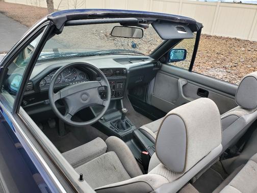 Blue 1992 BMW 318 iC