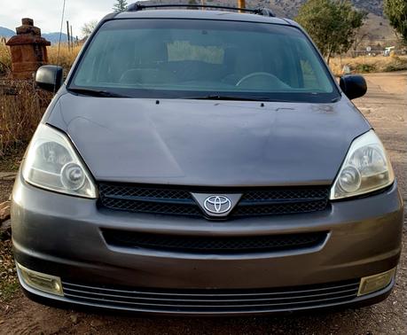 2005 Toyota Sienna LE