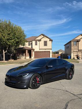 2024 Tesla Model S Plaid