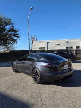 2024 Tesla Model S Plaid
