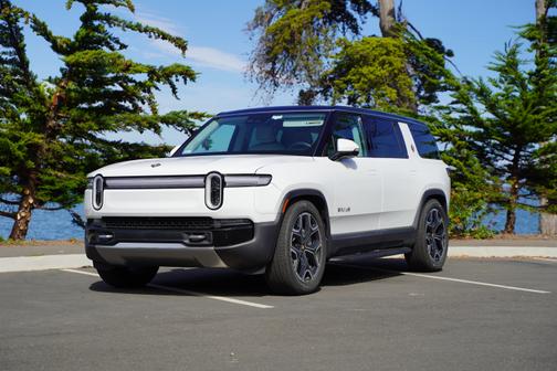 2025 Rivian R1S Adventure Dual-Motor Max Pack