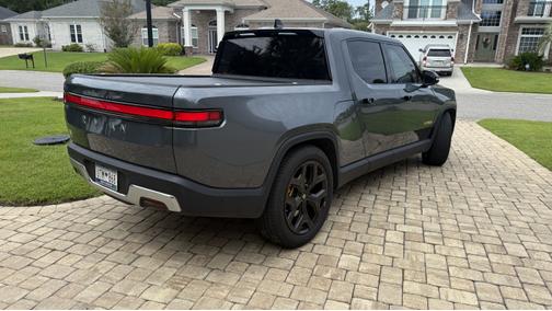 2023 Rivian R1T Adventure Quad-Motor Large Package