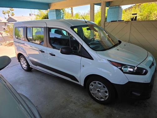 White 2018 Ford Transit Connect XL