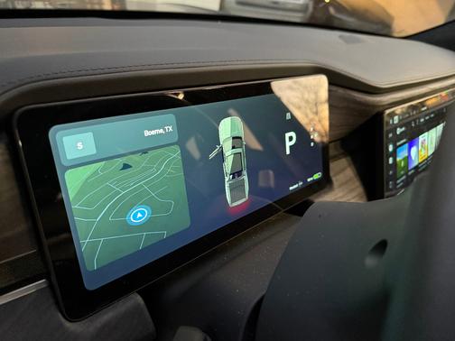 2023 Rivian R1T Adventure Quad-Motor Large Package