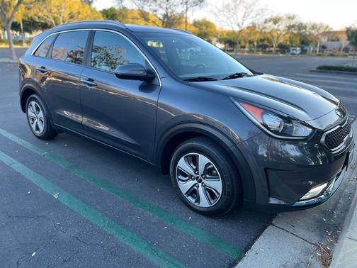 2018 Kia Niro Plug-In Hybrid LX