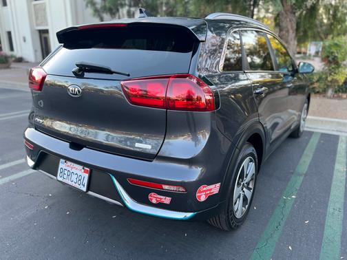 2018 Kia Niro Plug-In Hybrid LX