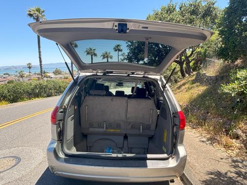2006 Toyota Sienna LE