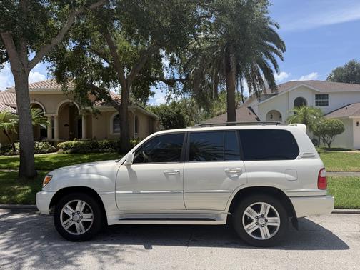 White 2000 Lexus LX 470 Base