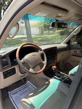 White 2000 Lexus LX 470 Base
