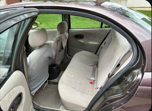 1998 Saturn SL 2