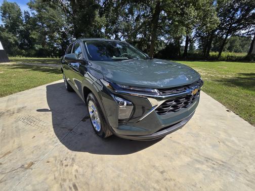 2025 Chevrolet Trax LS