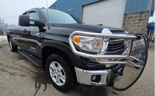 Black 2014 Toyota Tundra SR5