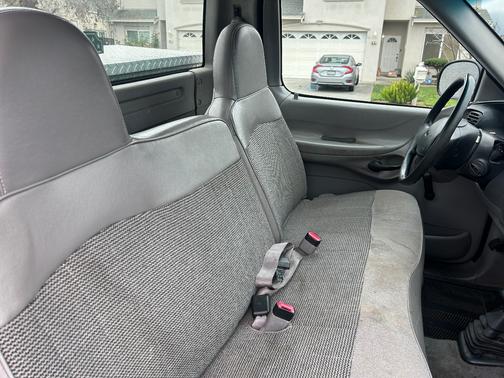 1998 Ford F-150 Base