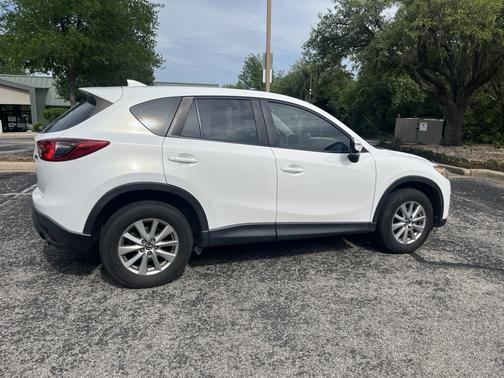 White 2016 Mazda CX-5 Sport