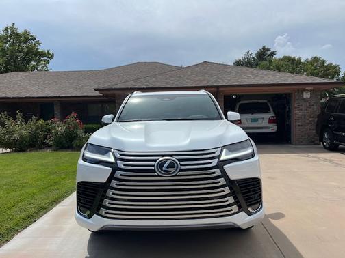 2025 Lexus LX 700h Ultra Luxury