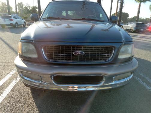 Blue 1998 Ford Expedition XLT 4WD