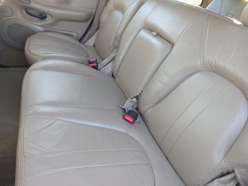 Blue 1998 Ford Expedition XLT 4WD