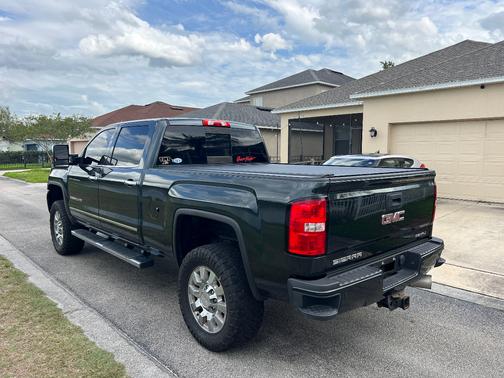 Gray 2018 GMC Sierra 2500 Denali