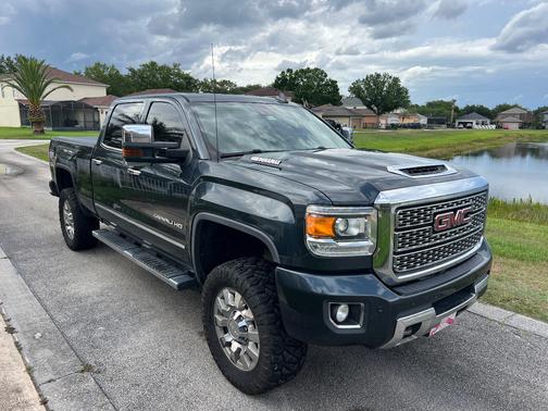 Gray 2018 GMC Sierra 2500 Denali