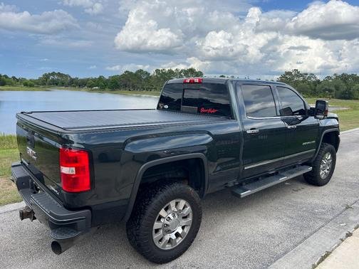 Gray 2018 GMC Sierra 2500 Denali