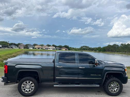 Gray 2018 GMC Sierra 2500 Denali