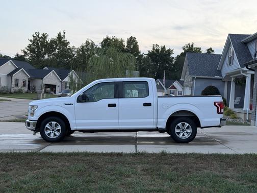 White 2015 Ford F-150 XL