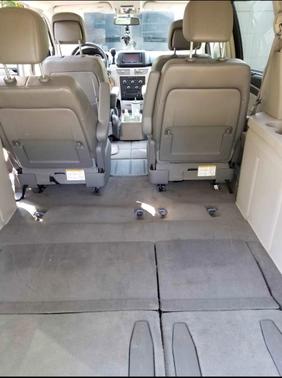 Blue 2014 Volkswagen Routan SE