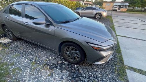 Gray 2024 Hyundai ELANTRA SEL