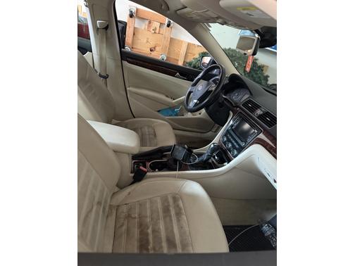 2013 Volkswagen Passat 2.0 TDI SEL Premium