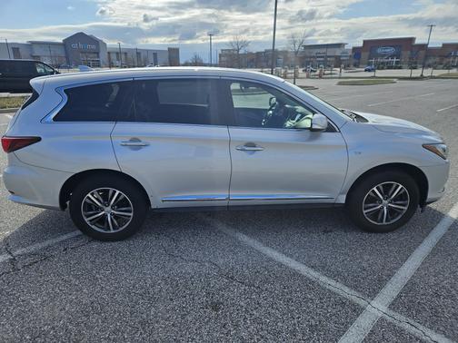 2018 INFINITI QX60 Base