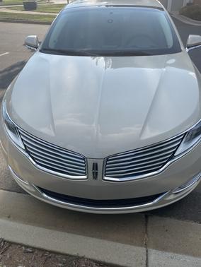 2014 Lincoln MKZ Base