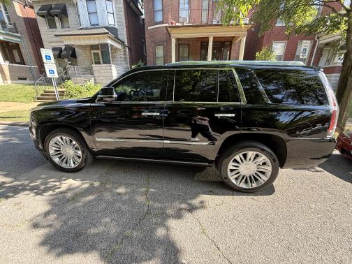 2017 Cadillac Escalade Platinum