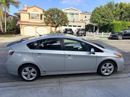 Silver 2012 Toyota Prius Five