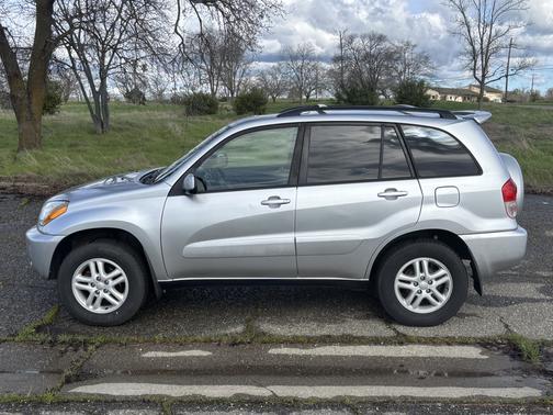 2002 Toyota RAV4 Base