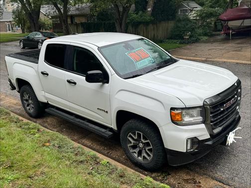 White 2021 GMC Canyon AT4 w/Leather