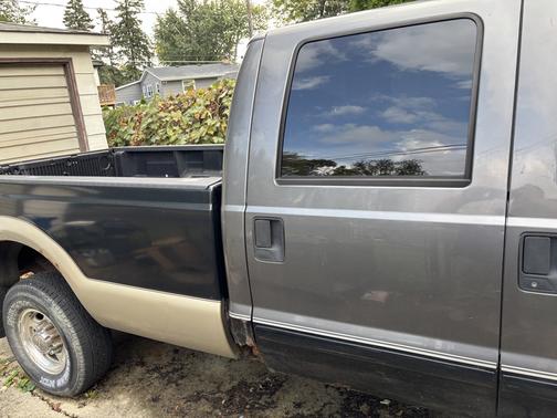 2002 Ford F-250 Lariat Crew Cab Super Duty