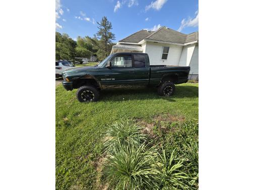 Green 2000 Dodge Ram 1500 Quad Cab