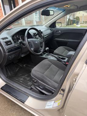 Gold 2008 Ford Fusion SEL