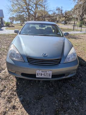 Green 2004 Lexus ES 330 Base