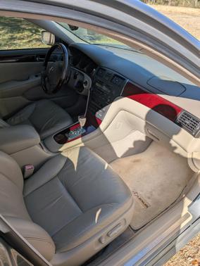 Green 2004 Lexus ES 330 Base