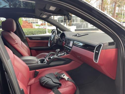2019 Porsche Cayenne Base
