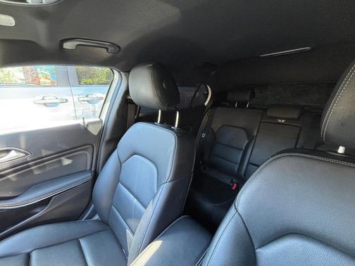 White 2020 Mercedes-Benz GLA 250 4MATIC