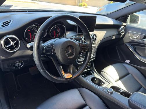 White 2020 Mercedes-Benz GLA 250 4MATIC