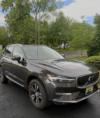 2022 Volvo XC60 Recharge Plug-In Hybrid T8 Inscription Expression
