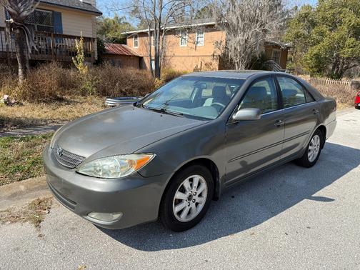 2004 Toyota Camry XLE