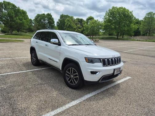 White 2017 Jeep Grand Cherokee Limited