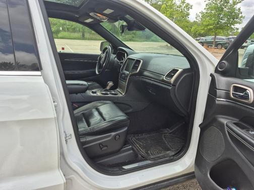 White 2017 Jeep Grand Cherokee Limited