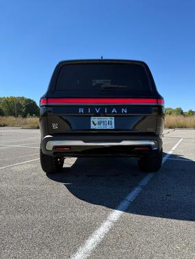 Black 2023 Rivian R1S Adventure Quad-Motor Large Package
