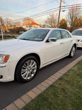 2013 Chrysler 300C Base